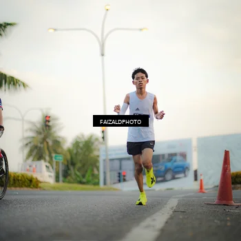 Runner Photo 7871293