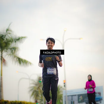 Runner Photo 7871375