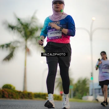 Runner Photo 7871402