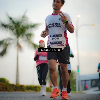 Runner Photo 7871412