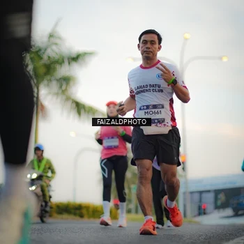 Runner Photo 7871417