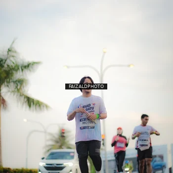 Runner Photo 7871436