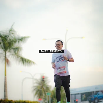 Runner Photo 7871474