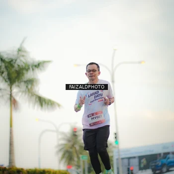 Runner Photo 7871476