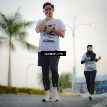 Runner Photo 7871593