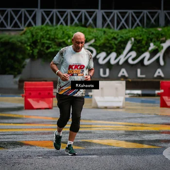 Runner Photo 7871653