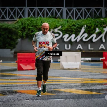 Runner Photo 7871664