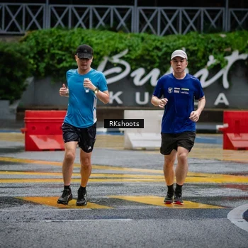 Runner Photo 7871750