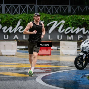 Runner Photo 7871816