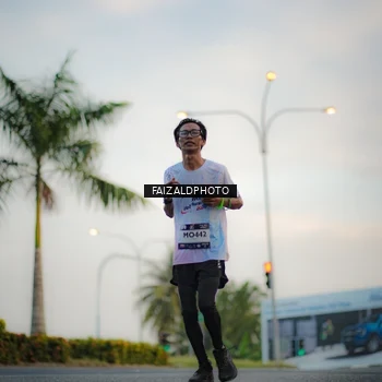Runner Photo 7871964