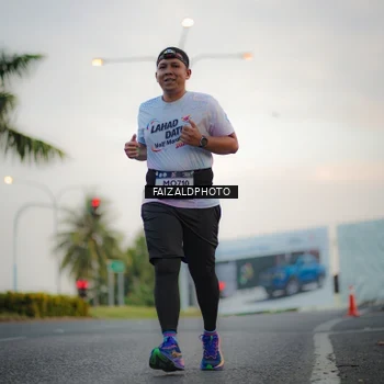 Runner Photo 7872068