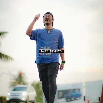 Runner Photo 7872448