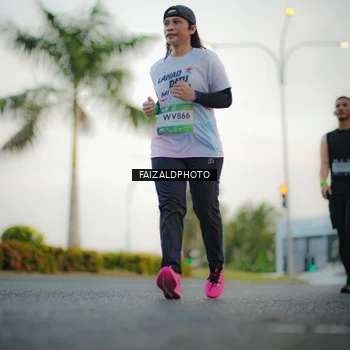 Runner Photo 7872580