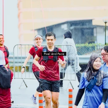Runner Photo 7873040