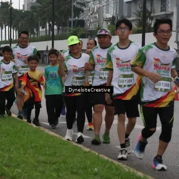 Runner Photo 7873057
