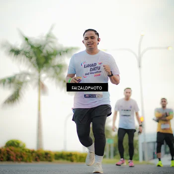 Runner Photo 7873070
