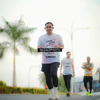 Runner Photo 7873074
