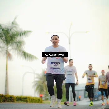 Runner Photo 7873107