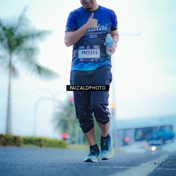 Runner Photo 7873260