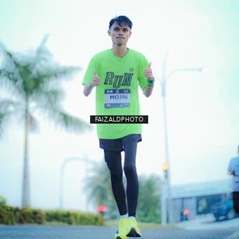Runner Photo 7873566
