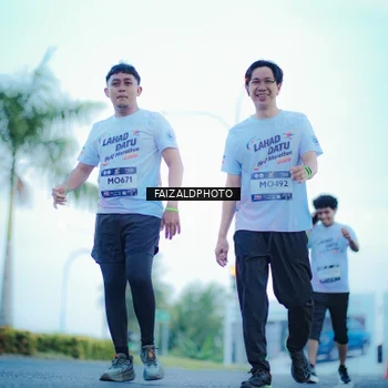 Runner Photo 7873665