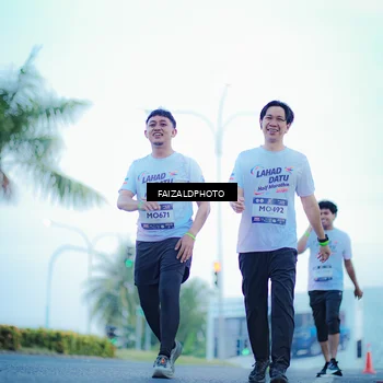 Runner Photo 7873678