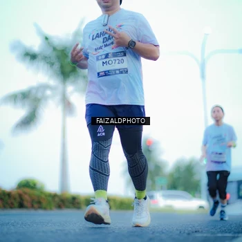 Runner Photo 7873787
