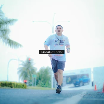 Runner Photo 7873799
