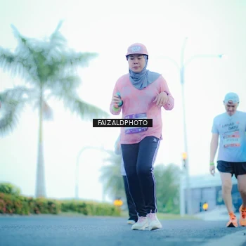 Runner Photo 7873843