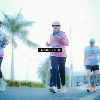 Runner Photo 7873844