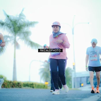Runner Photo 7873846