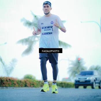 Runner Photo 7873898