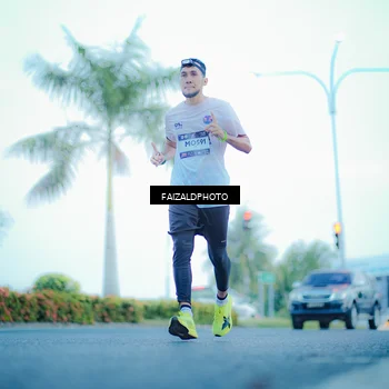 Runner Photo 7873902
