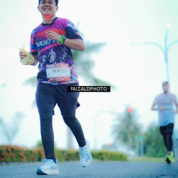 Runner Photo 7873911