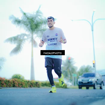 Runner Photo 7873913