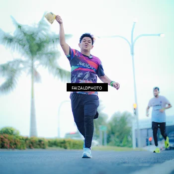 Runner Photo 7873916