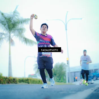 Runner Photo 7873917