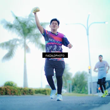 Runner Photo 7873918