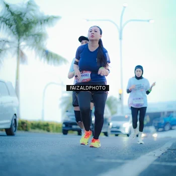 Runner Photo 7873969