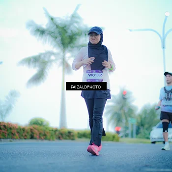 Runner Photo 7873975
