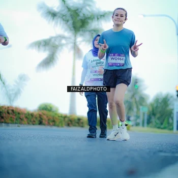 Runner Photo 7873998