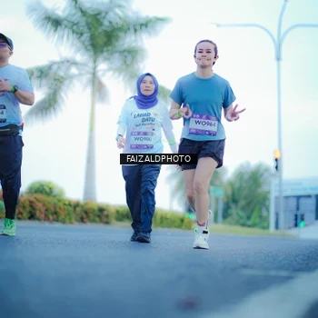 Runner Photo 7874004