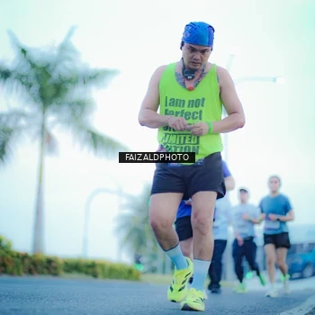 Runner Photo 7874009