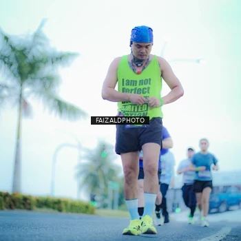 Runner Photo 7874012