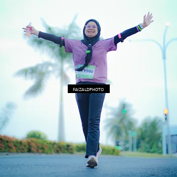 Runner Photo 7874019