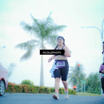 Runner Photo 7874040