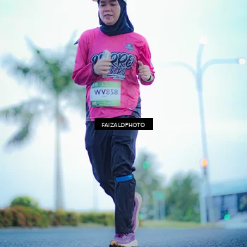 Runner Photo 7874041