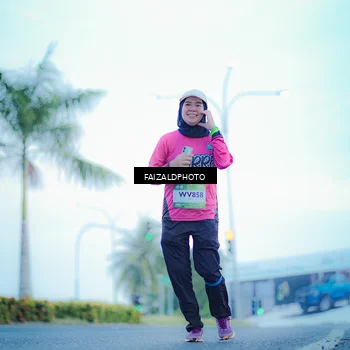 Runner Photo 7874045