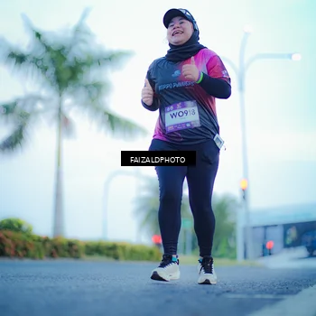 Runner Photo 7874054