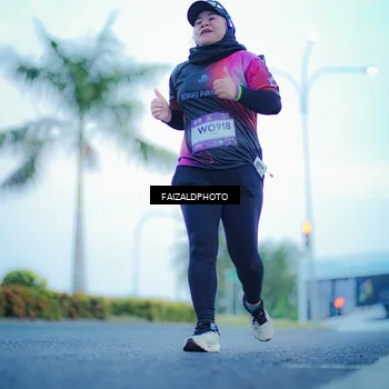 Runner Photo 7874055
